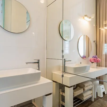 Ah Design Luxury * אופטיה