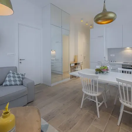 Ah Design Luxury דירה *