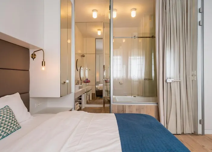 Ah Design Luxury Apartman *