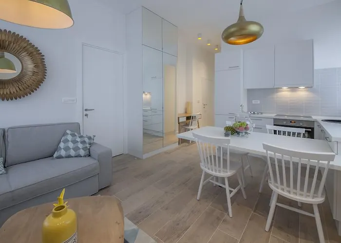 Ah Design Luxury Apartment *