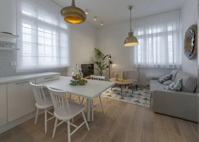 Ah Design Luxury Apartman *